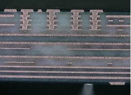 Léasair 4 Chéim Trí Bhord HDI